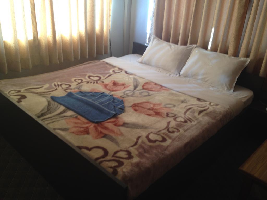 Hotel Aagaman Катманду Екстер'єр фото
