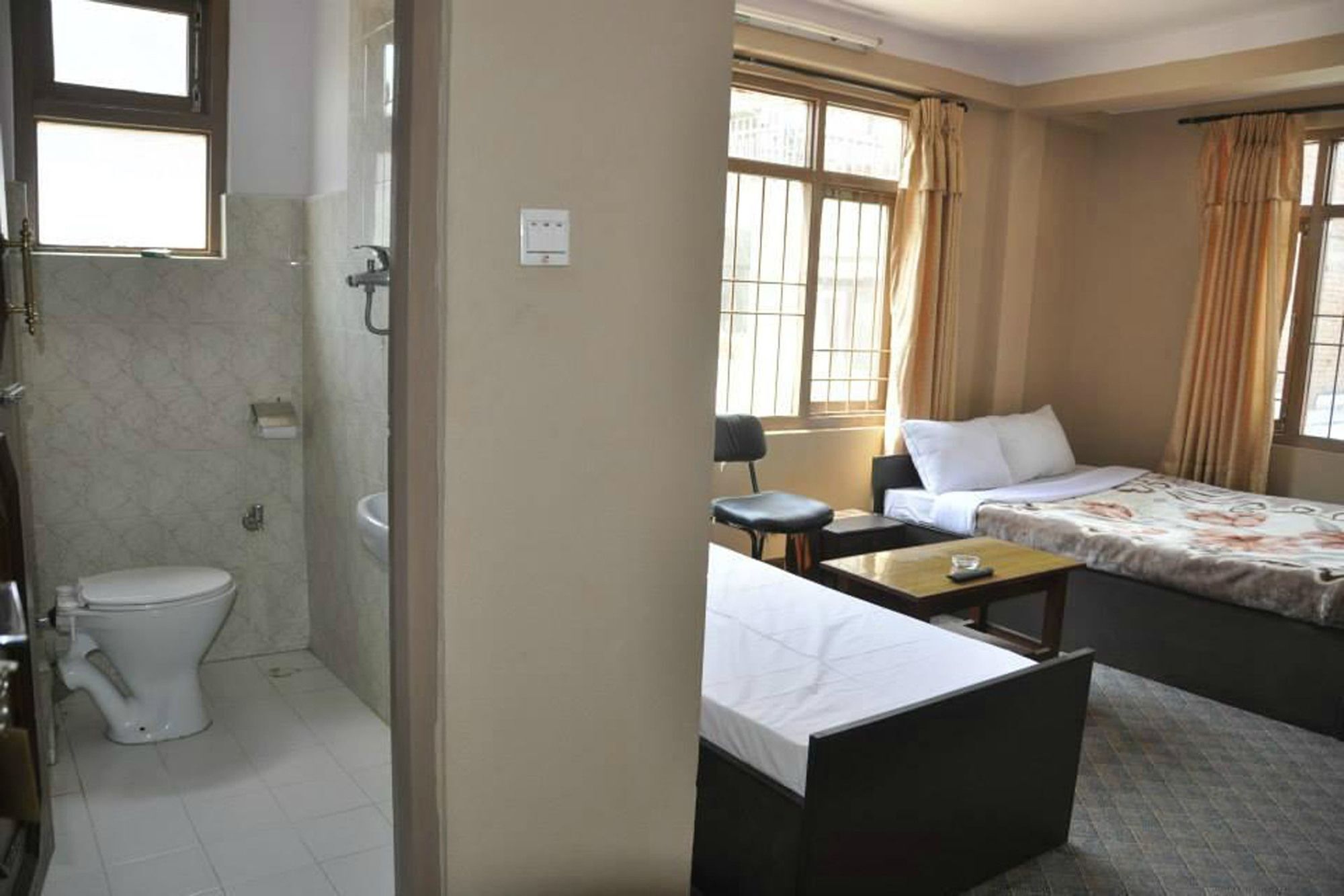 Hotel Aagaman Катманду Екстер'єр фото